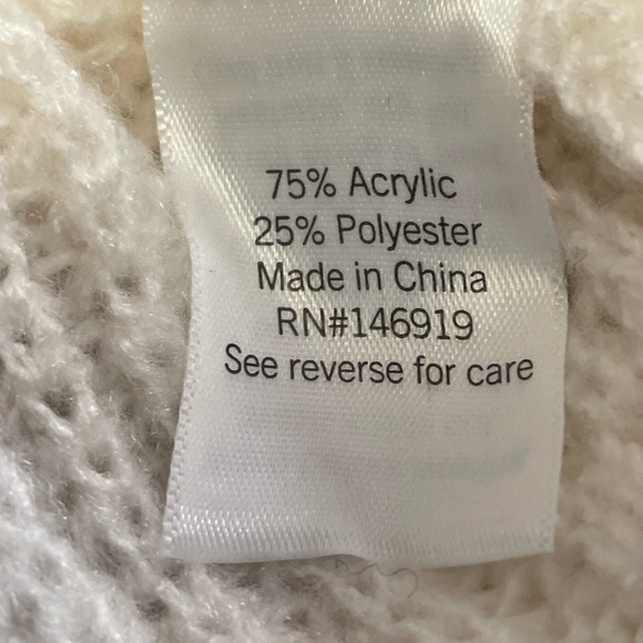 NWT Women's Nine West Ivory 
Twist-Front Cutout
Sweater Size Large - Picture 9 of 9